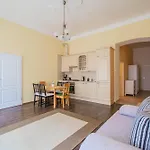 Spacious Oasis In Prague\'S Heart