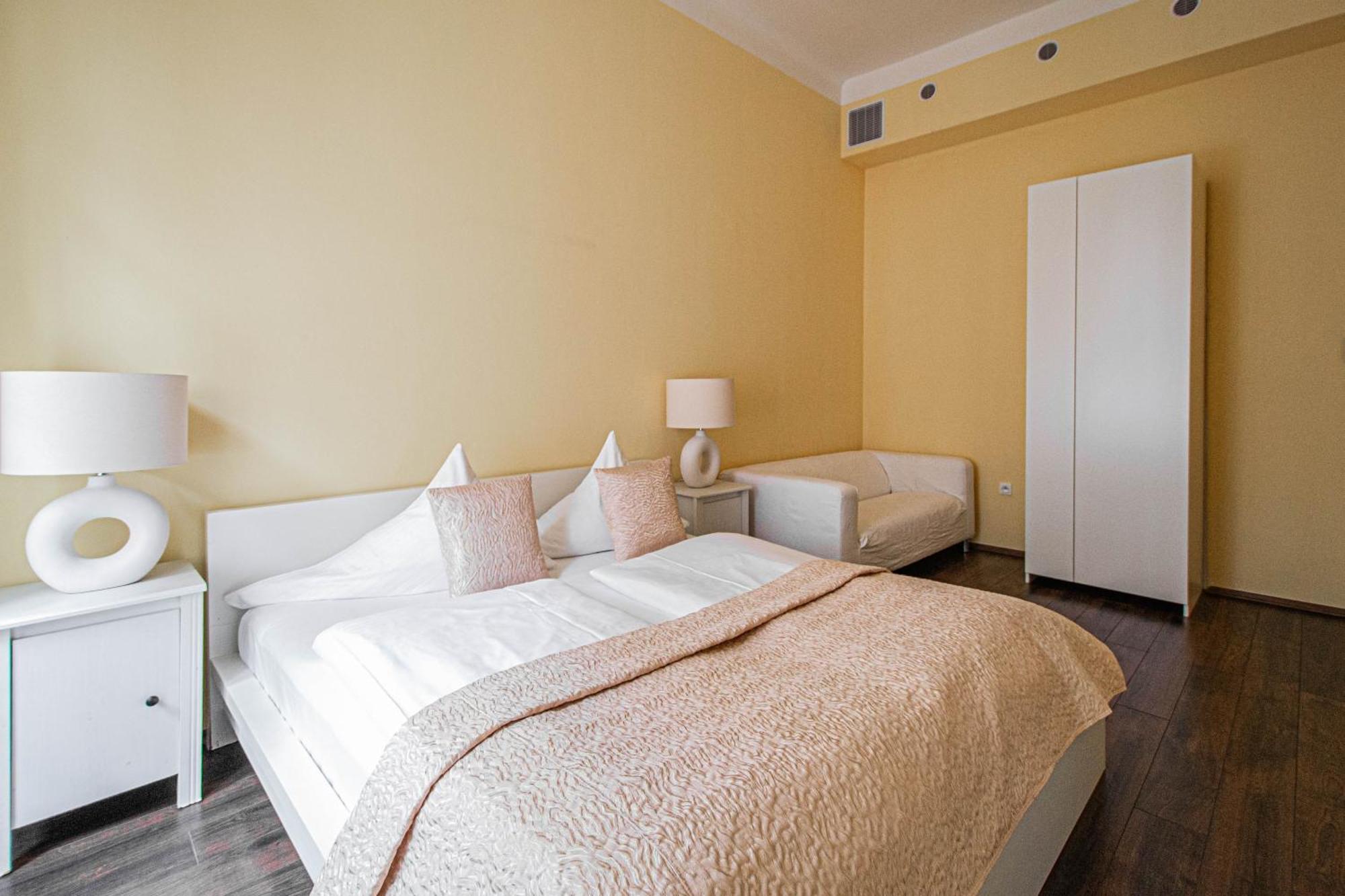 Spacious Oasis In Prague's Heart Appartamento Praga